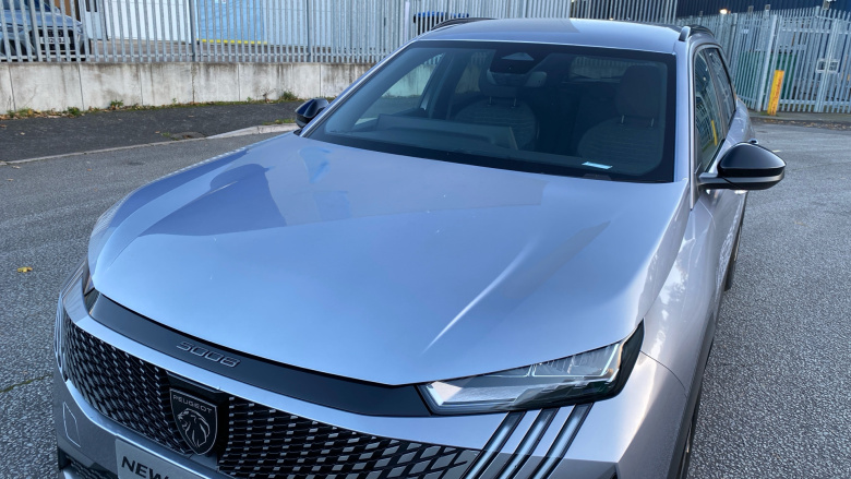 Peugeot 5008 157kW Allure 73kWh 5dr Auto Electric Estate